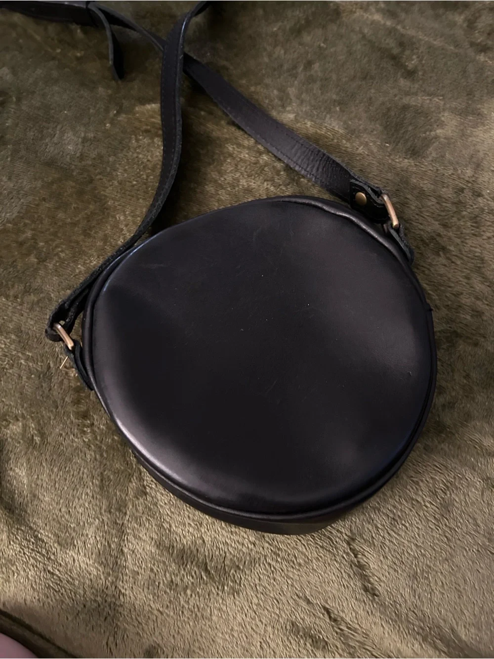 Portland Leather Black Round Leather Crossbody